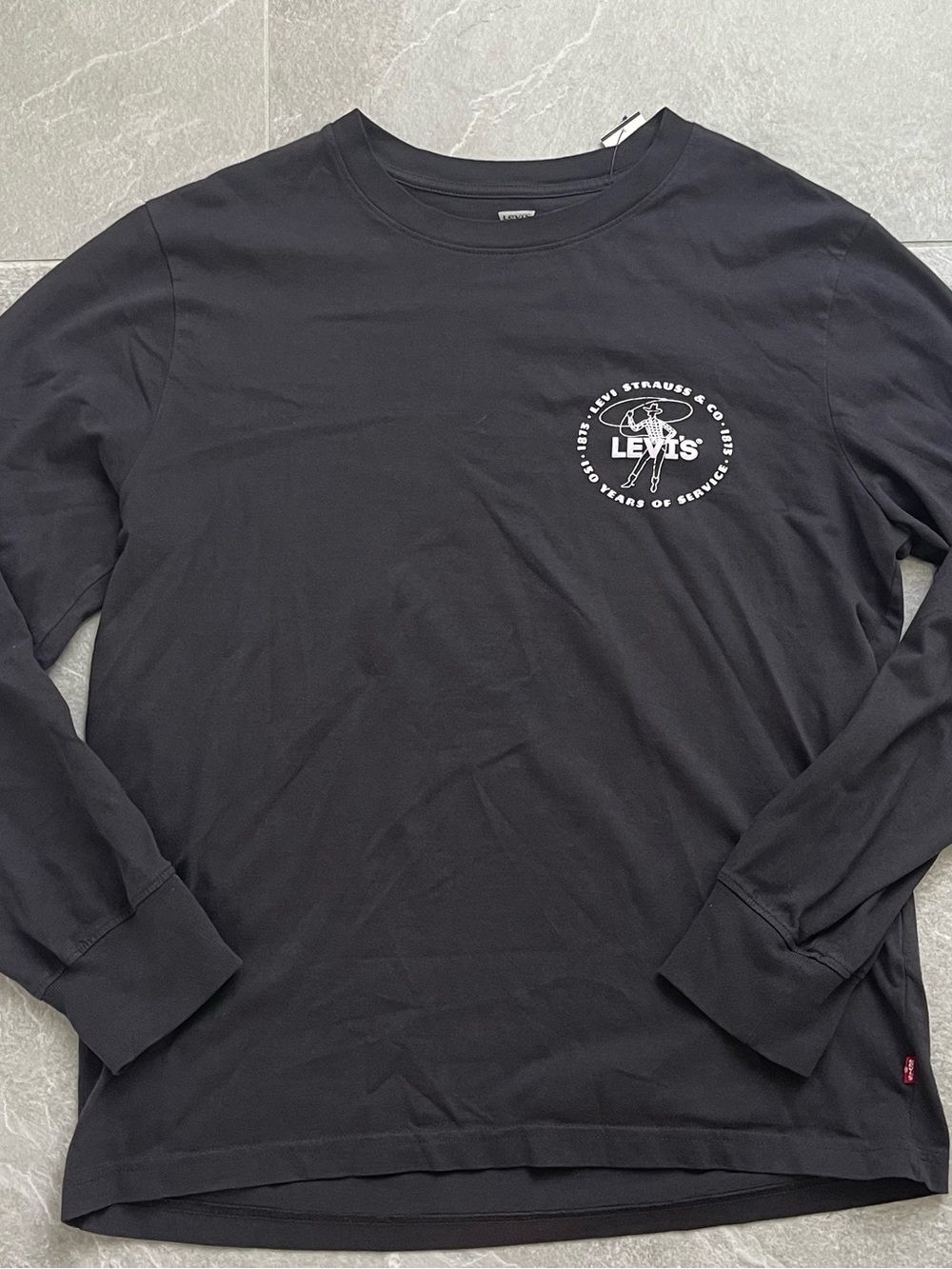 Levi's Black Long-Sleeve Tee with White Chest Logo